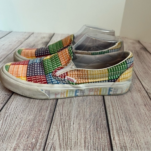 VANS Pride Classic Slip Ons 8.5 - Picture 3 of 6